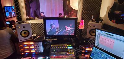 Recording Studio with Stage for Livestreaming EventsRecording Studio with Stage for Livestreaming Events基础图库4